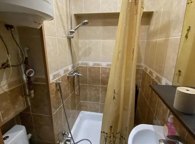 возле вокзала в сердце одессы студія Odessa